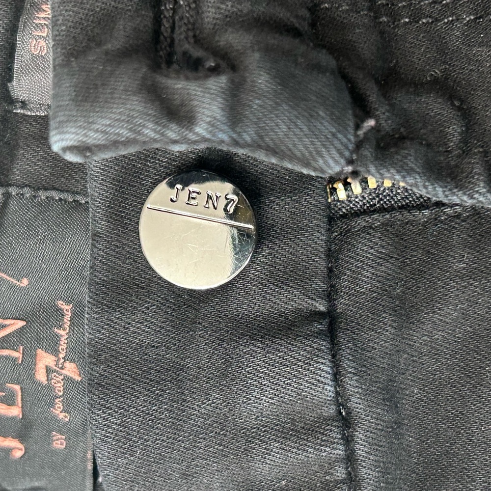 Jen 7 For All Mankind Black Slim Bootcut
Jeans Womems Size 10 - Picture 9 of 10